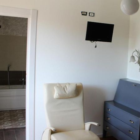 B&B Via Roma Cesate Exterior photo